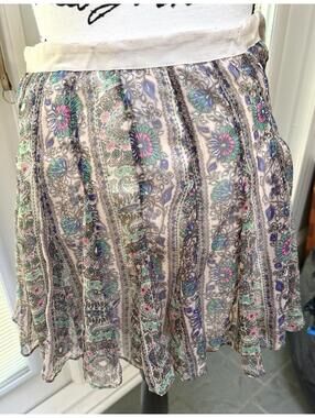 American Eagle Metallic Floral Skirt Size 0. EUC